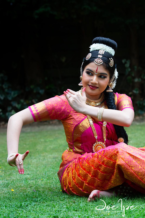 Mohiniyattam