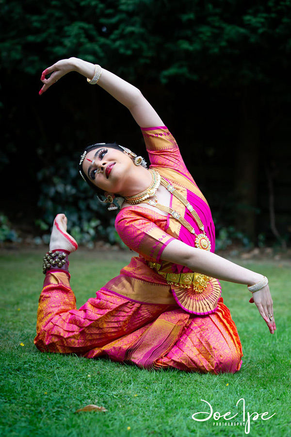 Mohiniyattam