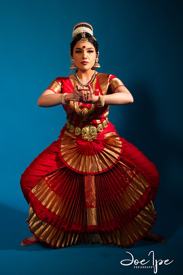 Mohiniyattam